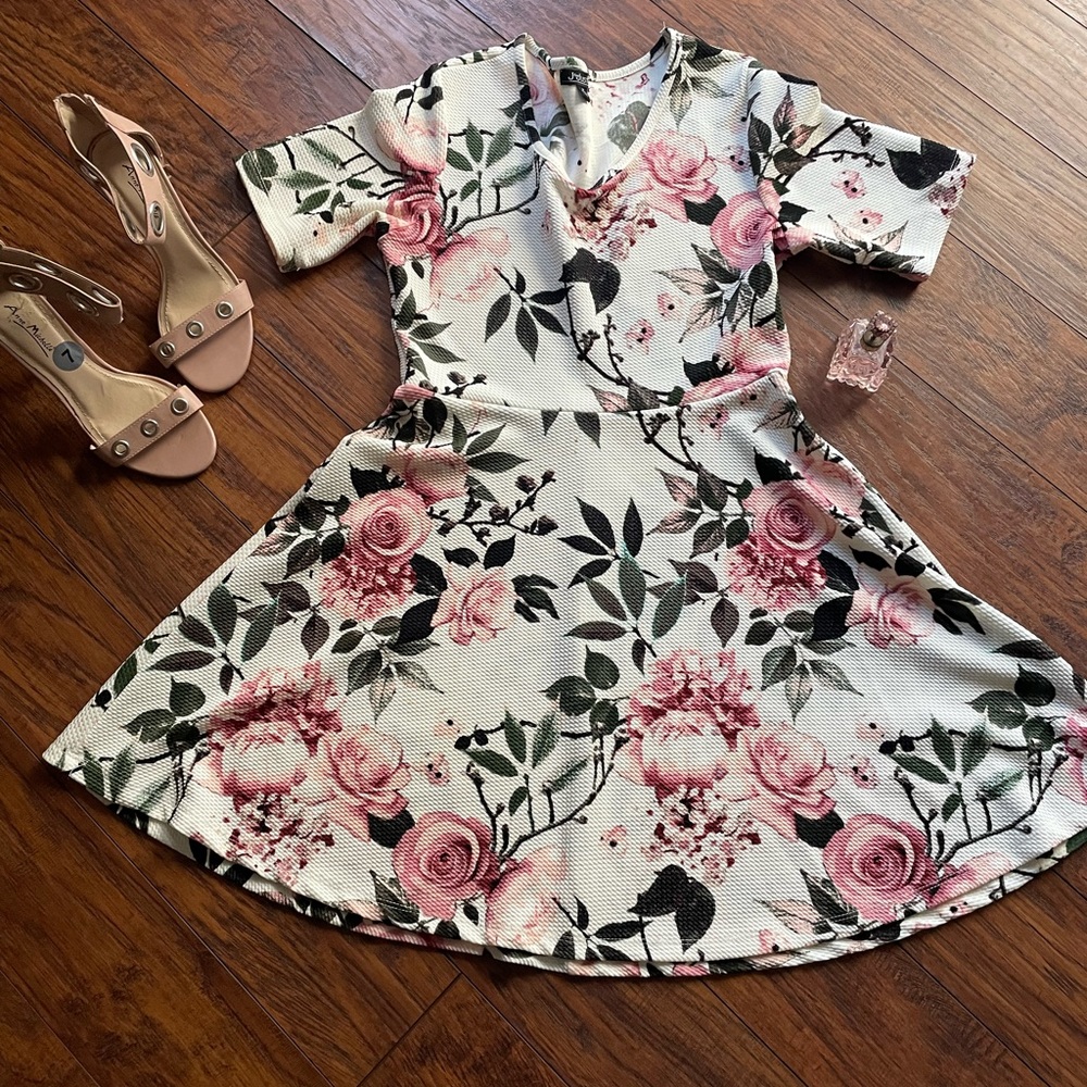 Cute dress